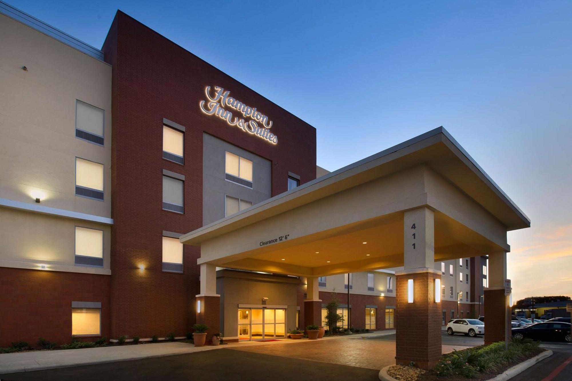Hampton Inn & Suites San Antonio-Downtown/Market Square Exterior photo